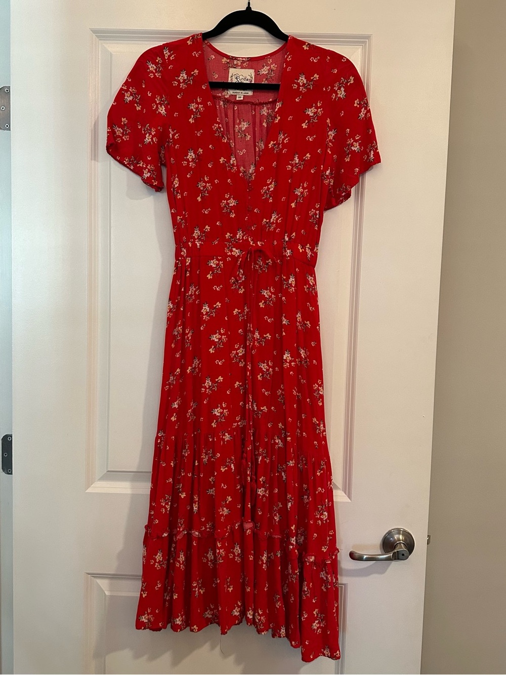 Sunday Mi Amor XS Red Floral Short Sleeve Midi Dress